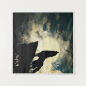 Alpha Wolf heult nachts auf Vollmond Wandteppich (Vorderseite (Horizontal))