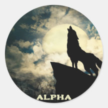 Alpha Wolf Howling am Vollmond