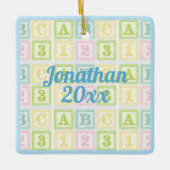 Alphabet Baby Boy Blue Keepake Name Datum Keramikornament (Vorderseite)