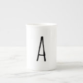 Alphabet Gifting Moderne Monogramm Knochen-China T Porzellantasse (Vorderseite)