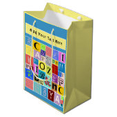Alphabet Mittlere Geschenktüte (Vorderseite Schrägansicht)