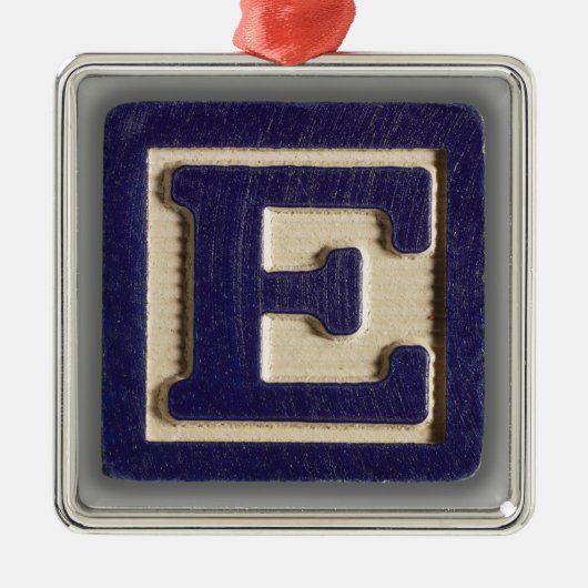Alphabet-Spielzeug-Block E Silbernes Ornament (Vorne)