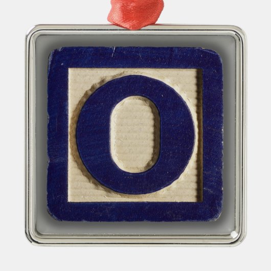 Alphabet-Spielzeug-Block O Ornament Aus Metall (Vorne)