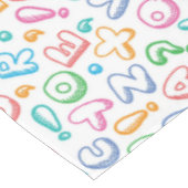 Alphabetmuster Tischdecke (Schrägansicht)