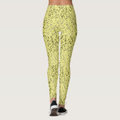 Alphabets Muster 01 BW.w LYellow BG Leggings (Rückseite)