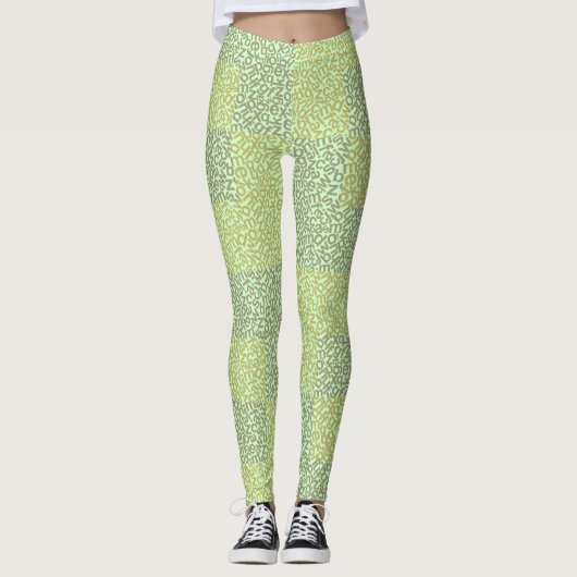 Alphabets Muster 02 YW 2Tonesx4.bw Lgreen BG Leggings (Vorderseite)