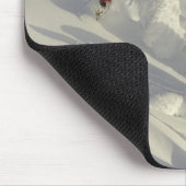 Alpin-Skier in dicken Schneemassen bei Big Mousepad (Ecke)