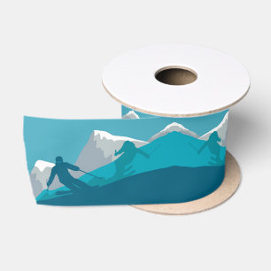 Alpine Skiern auf dem Snowy Mountain Personalisier Satinband