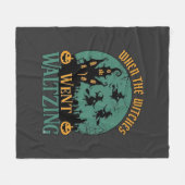 Als Hexen Waltzend Halloween Spukhaus Fleecedecke (Vorderseite (Horizontal))