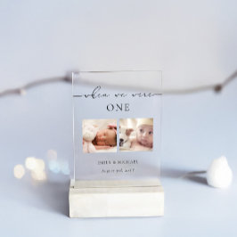 Als wir älter waren, unterzeichnete die Tischnumme Acryleinladungen