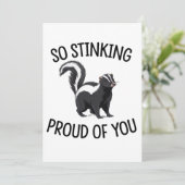 Also Stinking Stolz auf Ihren lustigen Skunk-Absch Einladung (Stehend Vorderseite)