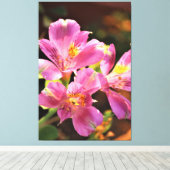 Alstroemeria Lilly Atemberaubend Floral Bold Pink Leinwanddruck (Insitu (Holzboden))