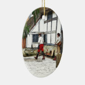 ALT ENGLAND KERAMIK ORNAMENT (Rechts)