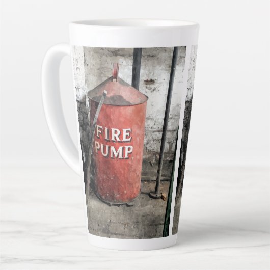 ALT ENGLAND MILCHTASSE (Linke Ecke)