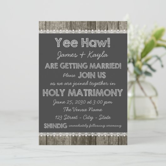 Alt modische Redneck Country Chalkboard Hochzeit Einladung (Stehend Vorderseite)