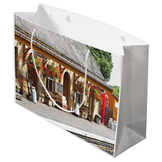 ALTBAHNHOF GROßE GESCHENKTÜTE (Rückseite Schrägansicht)