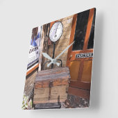 ALTBAHNHOF QUADRATISCHE WANDUHR (Winkel)