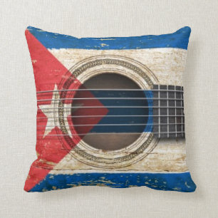 Alte Akustikgitarre mit kubanischer Flagge Kissen