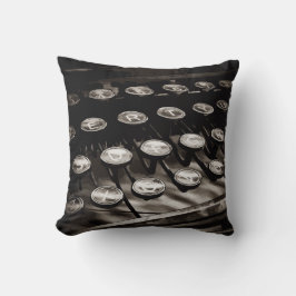 Alte antike Schreibmaschine befestigt Kissen