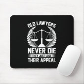 Alte Anwälte verlieren einfach ihren Appell Mousepad (Mit Mouse)