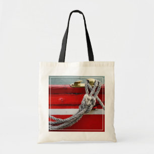 Alte Bogen-Seile auf Messingbügelen auf Kanal-Boo Tragetasche