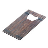 Alte braune Holztüren mit schwarzem Eisen unterstü Kreditkarten Flaschenöffner (Rückseite Schrägansicht)