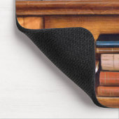 Alte Buch-antikes Bibliotheks-Bücherregal Mousepad (Ecke)