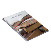 Alte Bücher mit Brille (Rechte Seite)