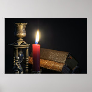 Alte Bücher und Sanduhr auf dunklem Hintergrund Poster