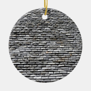 Alte Dach-Spitze mit Kamin Keramikornament