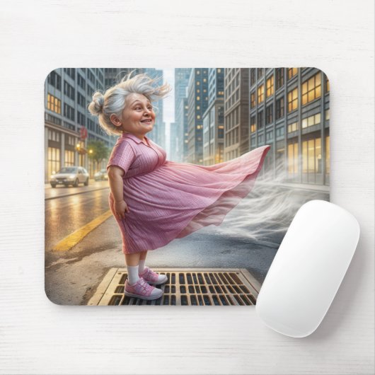 Alte Dame Stehend auf einem Straßenturm Mousepad (Mit Mouse)