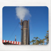 alte Dampfpfeife mit weißem Dampfstrahl Mousepad (Vorne)