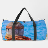 Alte Festungsbollard Duffle Bag (Rückseite)