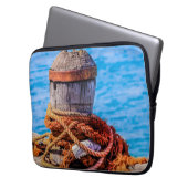 Alte Festungsbollard Laptopschutzhülle (Vorderseite Links)