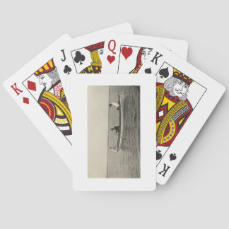 Alte Freunde des antiken Stils, die Karten spielen Spielkarten