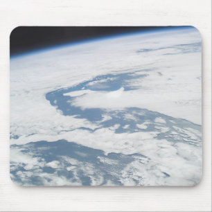 Alte Fünfjahreseisberge nähern sich Südgeorgia Mousepad