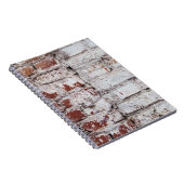 Alte gemalte Ziegelwand mit weißem Peeling Notizblock (Rechte Seite)