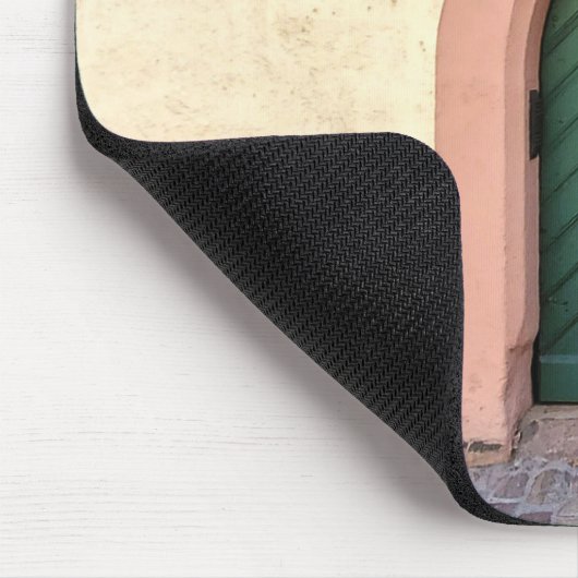 Alte grüne, gepflasterte Tür Mousepad (Ecke)