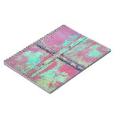 Alte grüne Wand mit Roststruktur. Grunge Notizblock (Linke Seite)