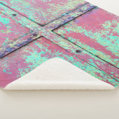 Alte grüne Wand mit Roststruktur. Grunge Sherpadecke (3/4)