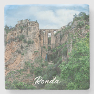 Alte historische Brücke in Ronda, Spanien Steinuntersetzer