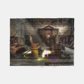 Alte Holzkirchenbank mit Kneeler Fleecedecke (Vorderseite (Horizontal))