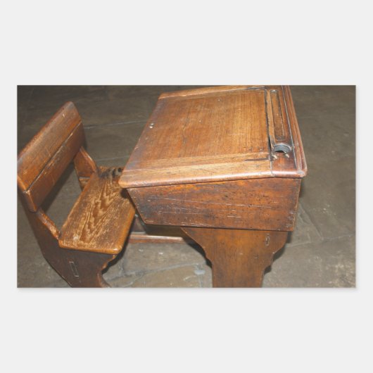 Alte Holzschreibtische und Stuhlaufkleber Rechteckiger Aufkleber (Vorderseite)