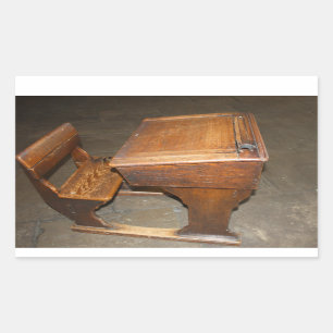Alte Holzschreibtische und Stuhlaufkleber Rechteckiger Aufkleber