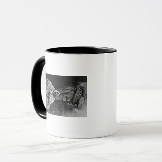 Alte indische Hexendoktorin in Alaska Tasse (Vorderseite Links)