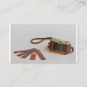 alte Kamera mit Negativ auf Visitenkarte