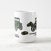 Alte Klassikerauto im Ruhestand Kaffeetasse (Mittel)