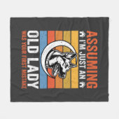Alte Lady-Hund-Warnung Retro Fleecedecke (Vorderseite (Horizontal))