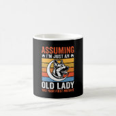 Alte Lady-Hund-Warnung Retro Kaffeetasse (Mittel)