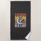 Alte Lady-Hund-Warnung Retro Strandtuch (Vorderseite)